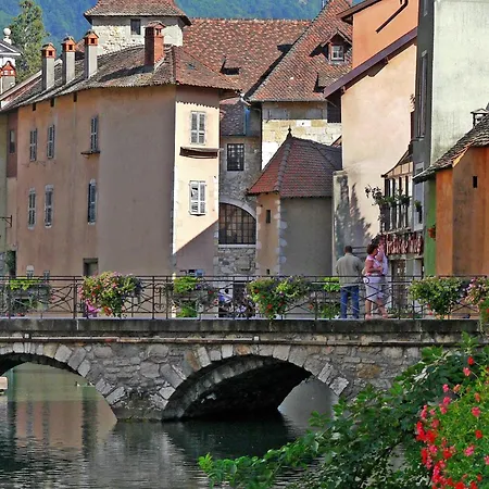 La Marmotte: 2 Persons, Center And Lake, 3* * Annecy